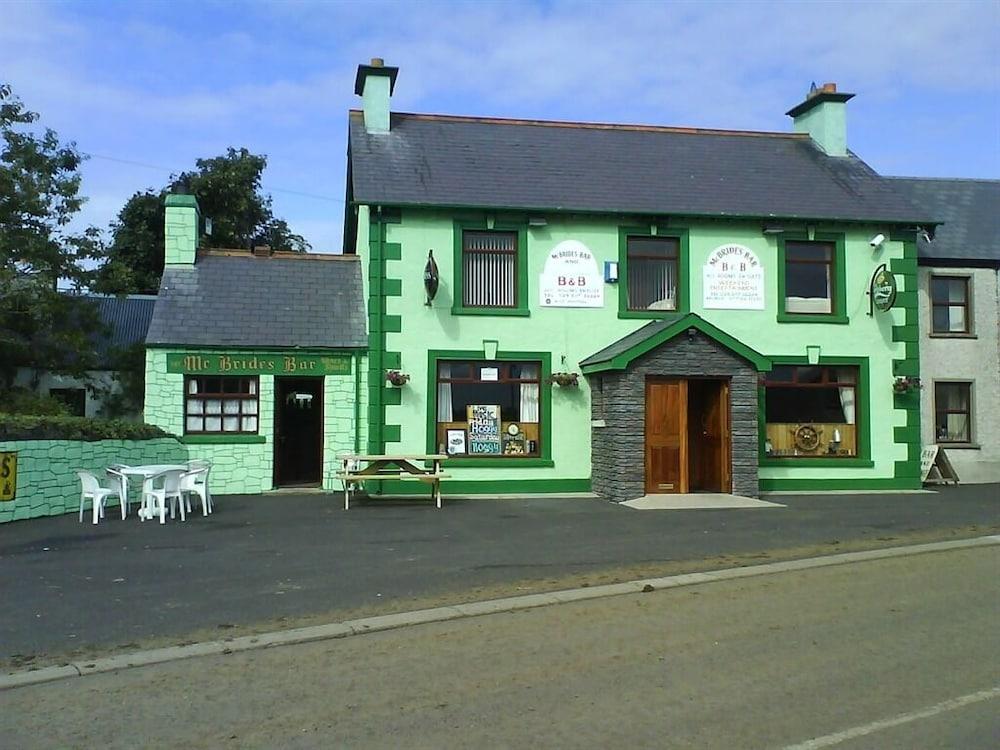 Causeway Tavern Bed & Breakfast Bushmills Exterior photo