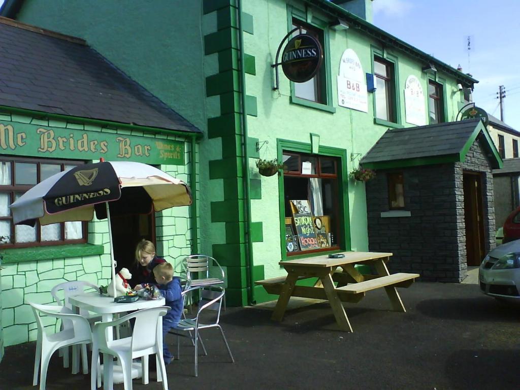 Causeway Tavern Bed & Breakfast Bushmills Exterior photo